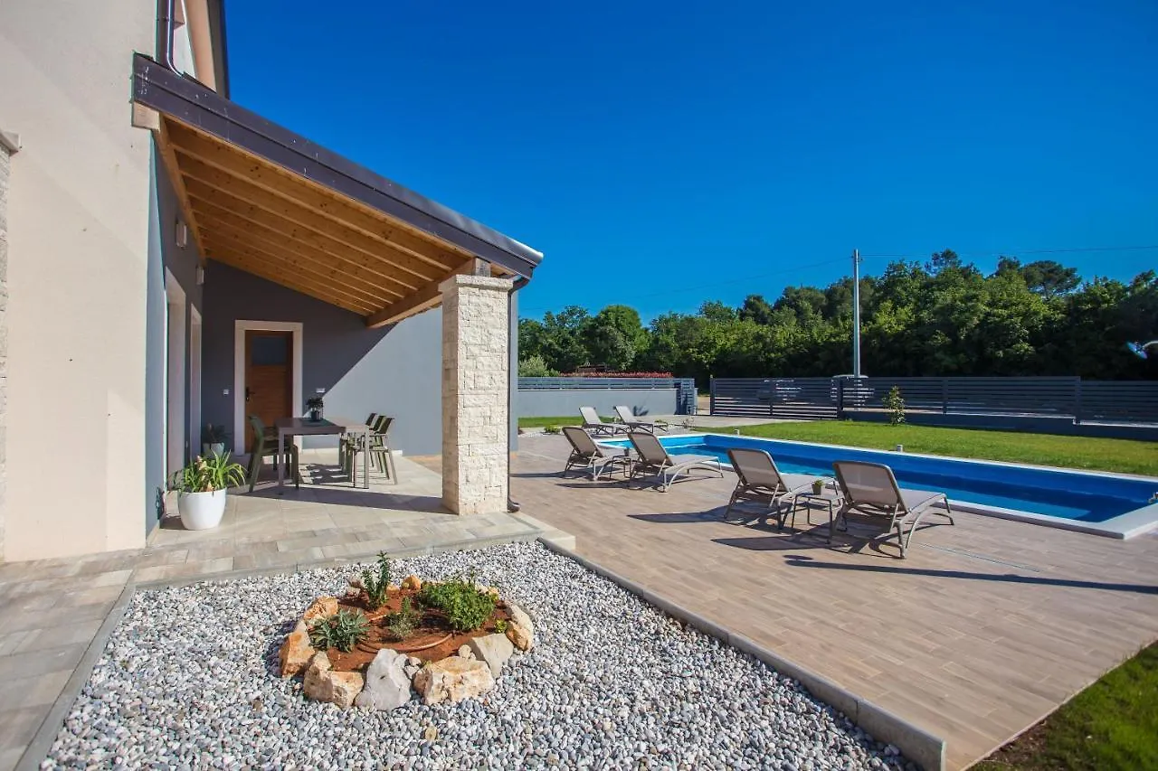 Villa Tiffany With Private Pool And Garden Porec Croatia
