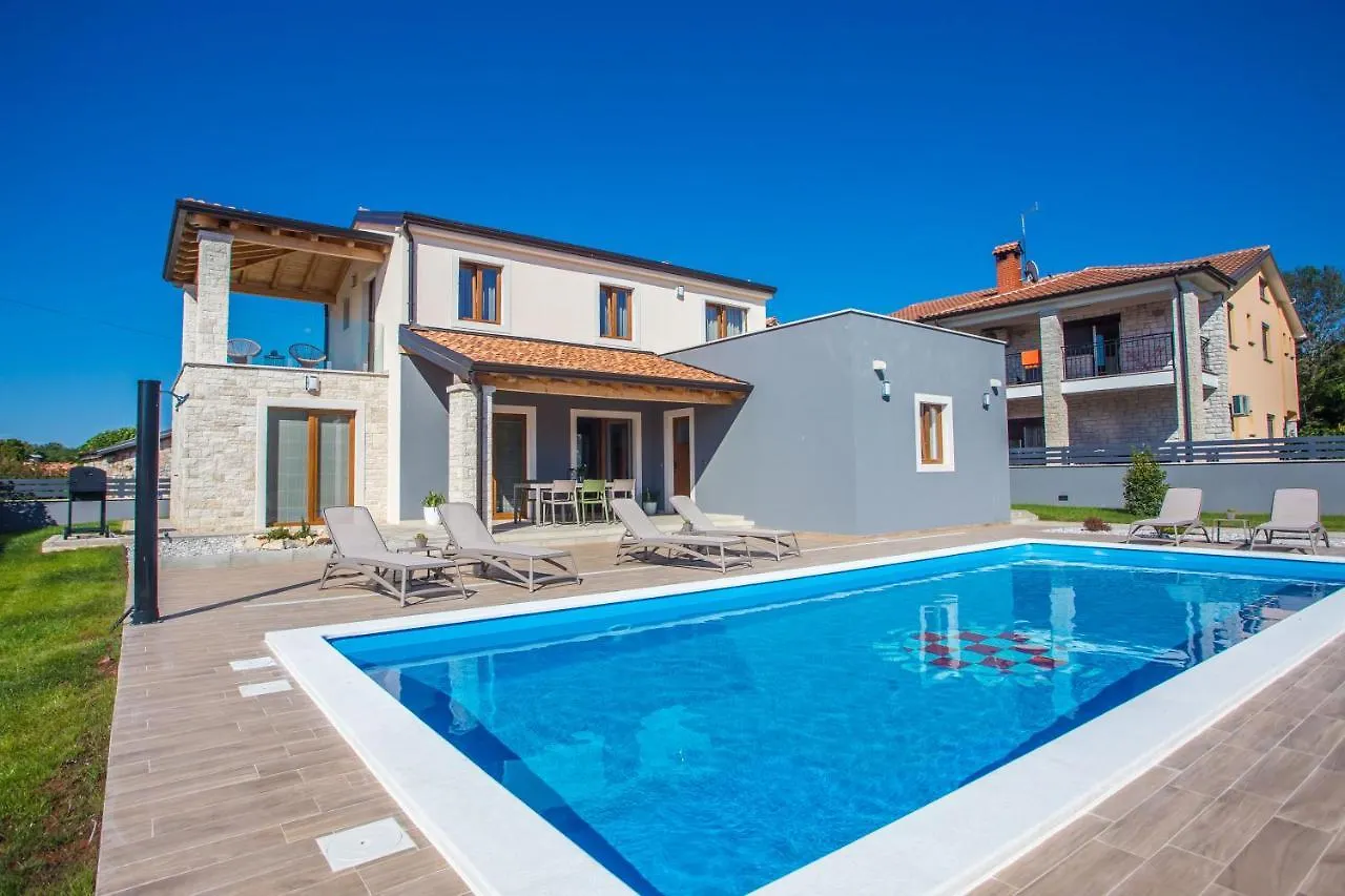 Villa Tiffany With Private Pool And Garden Porec Croatia