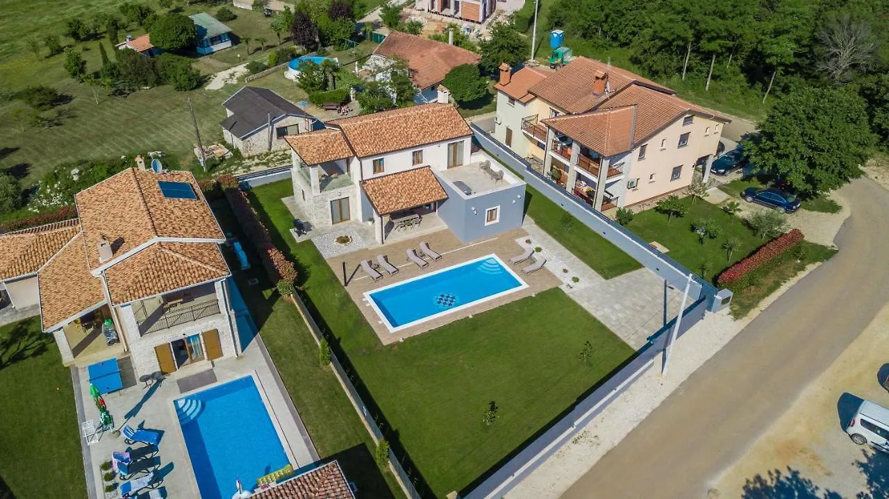 Villa Tiffany With Private Pool And Garden Porec