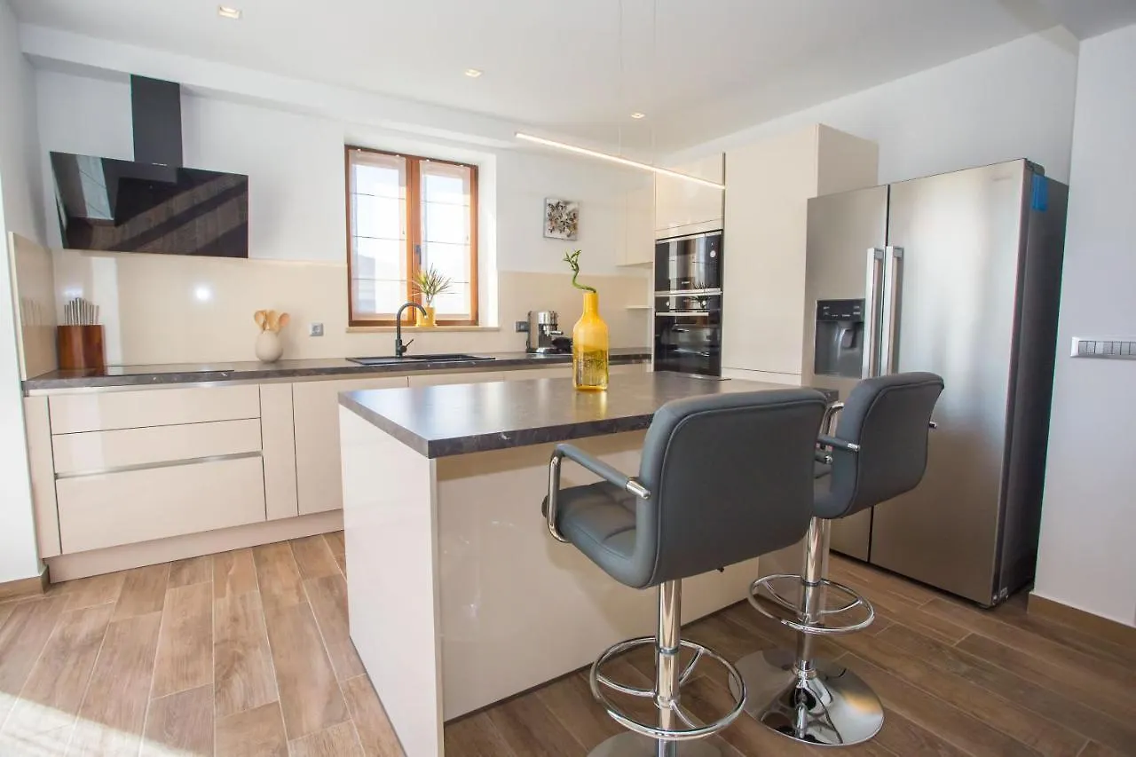 Villa Tiffany With Private Pool And Garden Porec