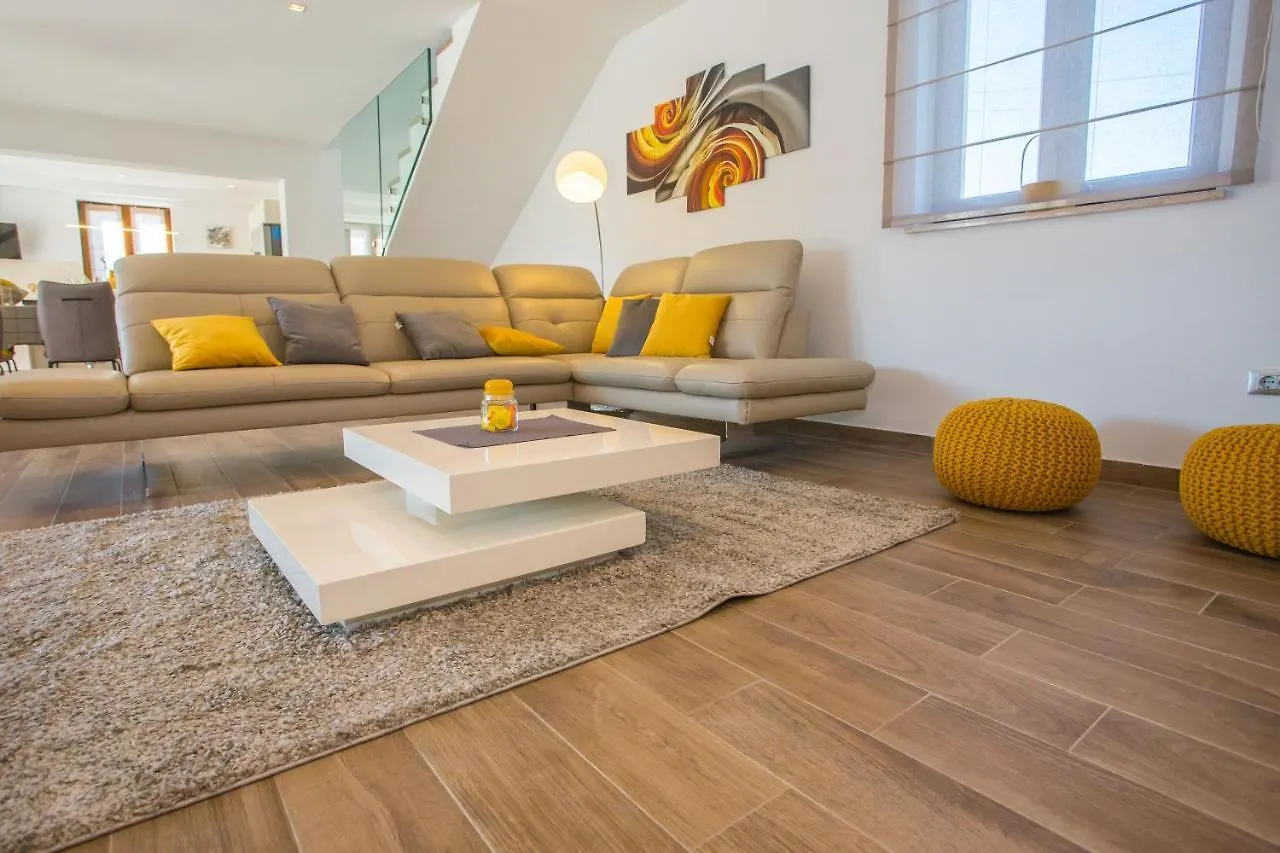 Villa Tiffany With Private Pool And Garden Porec