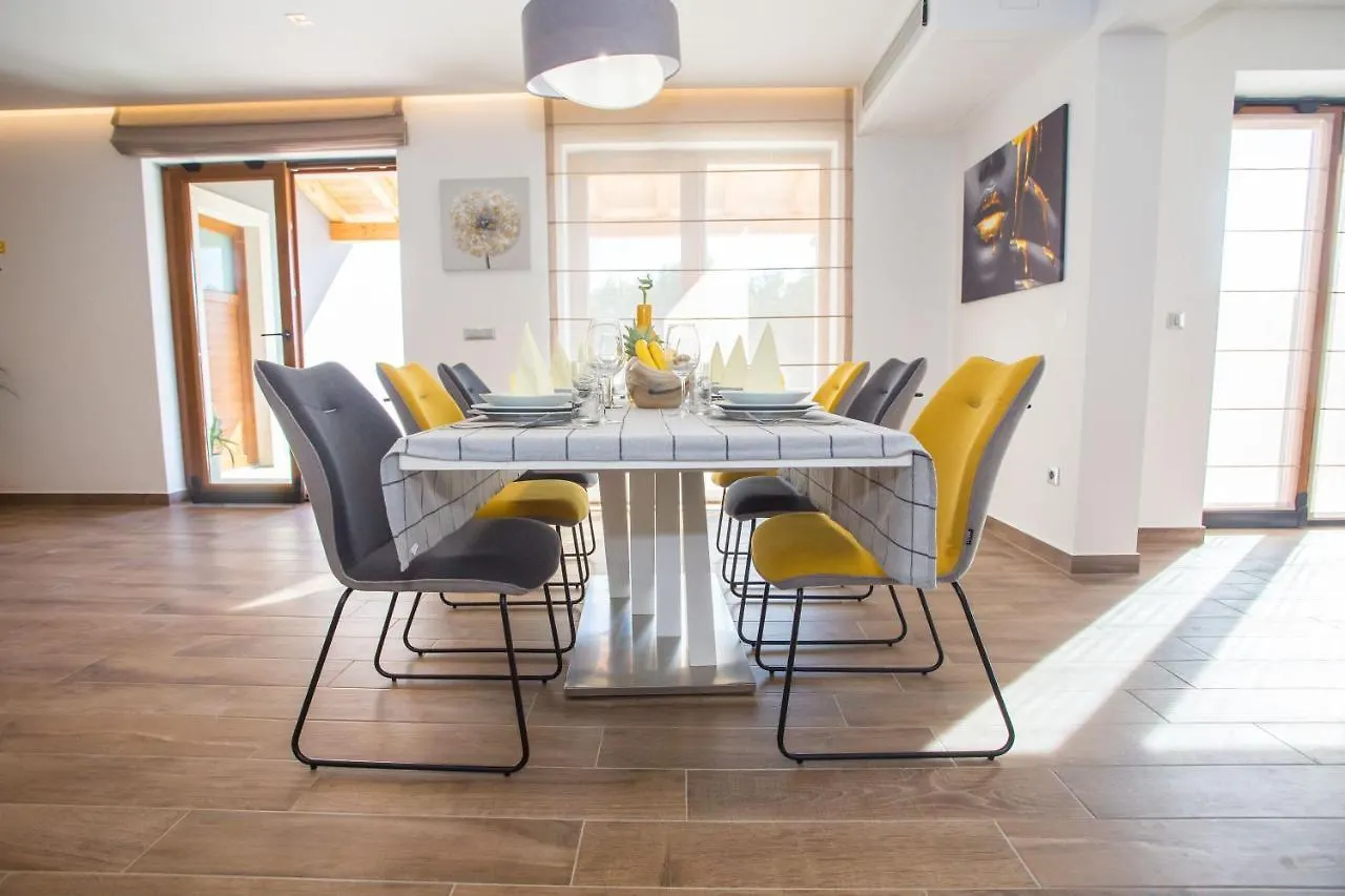 Villa Tiffany With Private Pool And Garden Porec