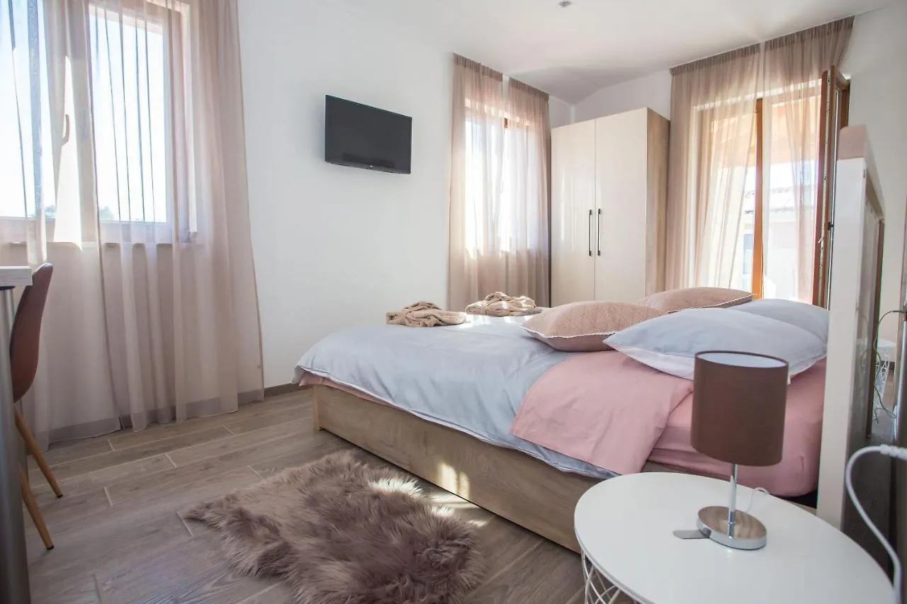 Villa Tiffany With Private Pool And Garden Porec Croatia