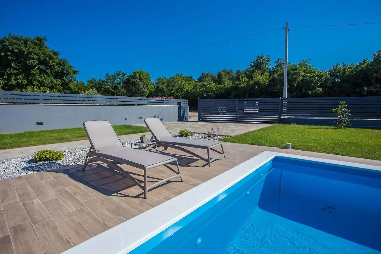 Villa Tiffany With Private Pool And Garden Porec 0*,
